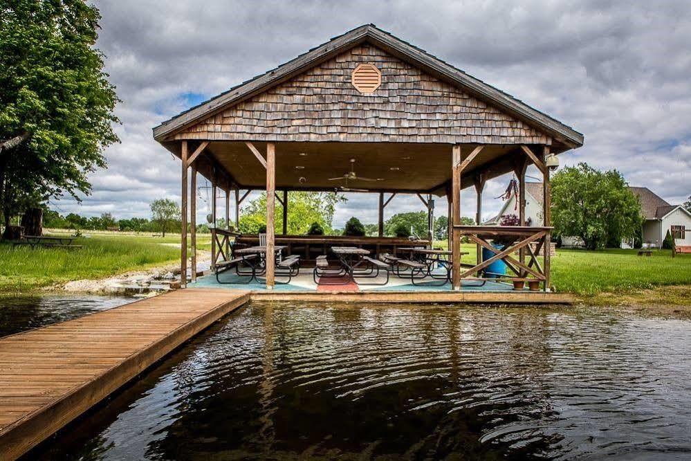 Pleasant Grove Farm Llc Hotel Lyons Exterior photo